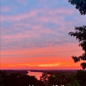 Meet your Posher, Dee dee